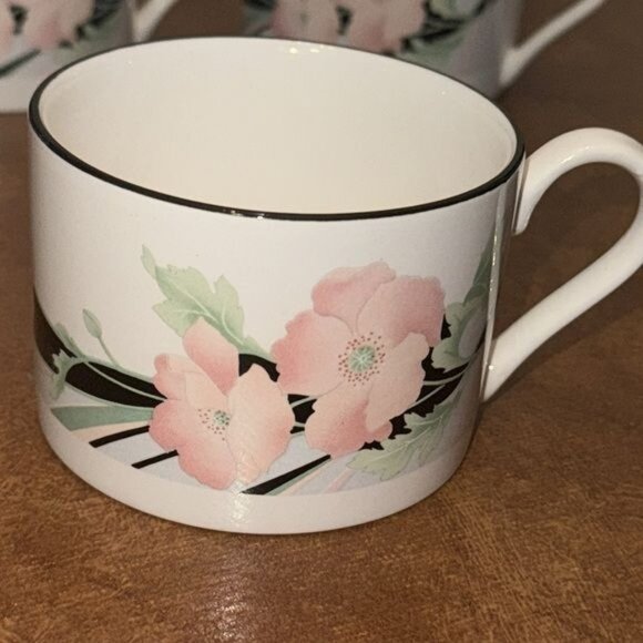 Sango Pink Floral Pattern Ceramic Coffee Mugs Set Of 4 2.5" Tall 3.5" Wide - Picture 2 of 6
